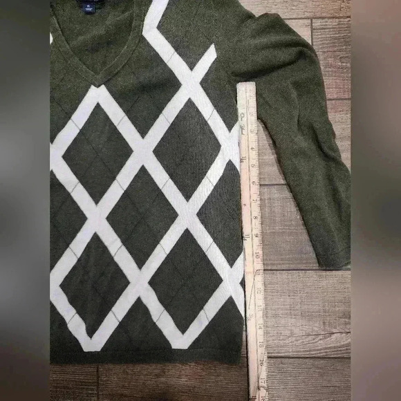 Tommy Hilfiger Women's Sweater Med Green And White V-Neck Pullover SOFT - Picture 6 of 6